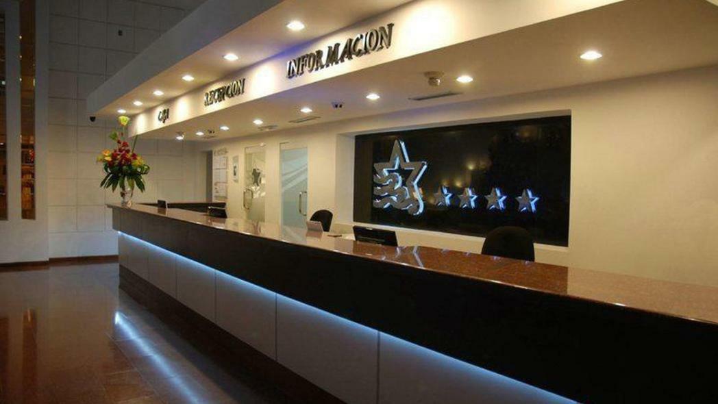Hotel Cristina Suites Puerto La Cruz Kültér fotó